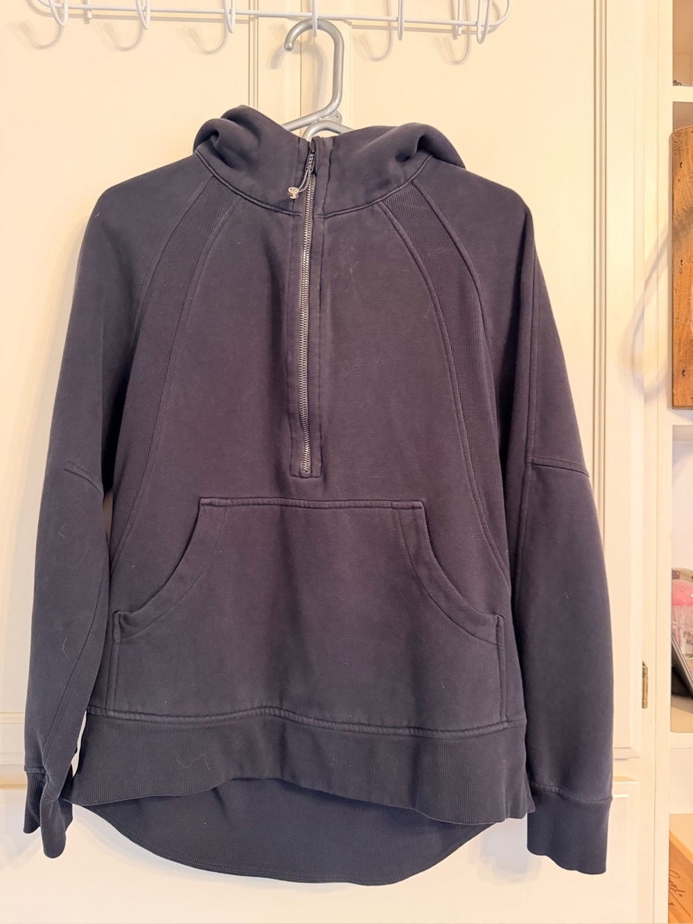 Lululemon M/L Black Scuba hooded sweatshirt